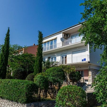 Mica Apartment Криквеница Екстериор снимка