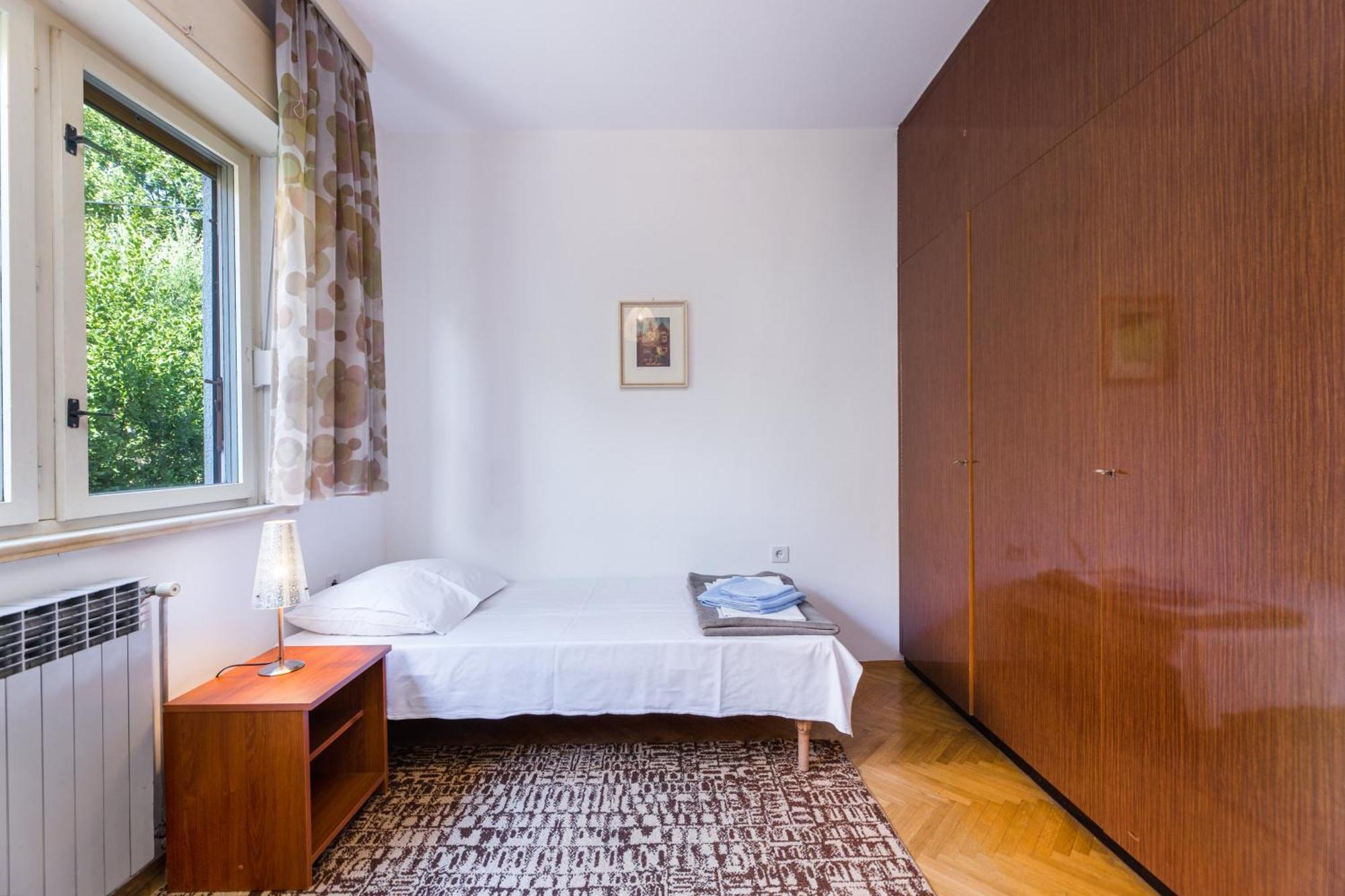 Mica Apartment Криквеница Екстериор снимка