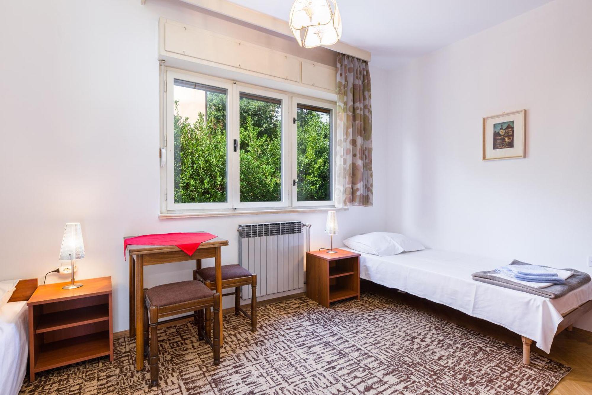 Mica Apartment Криквеница Екстериор снимка