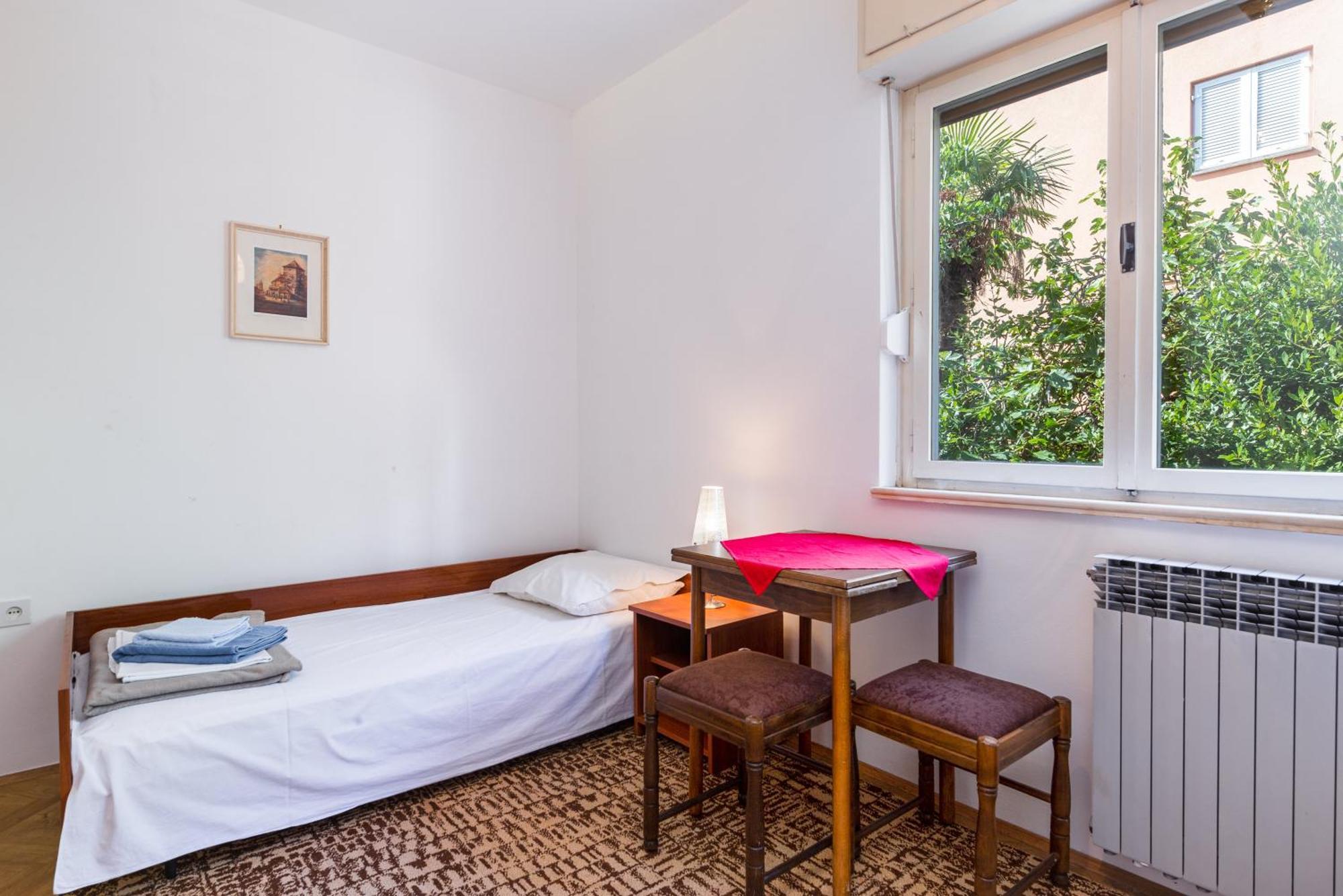 Mica Apartment Криквеница Екстериор снимка