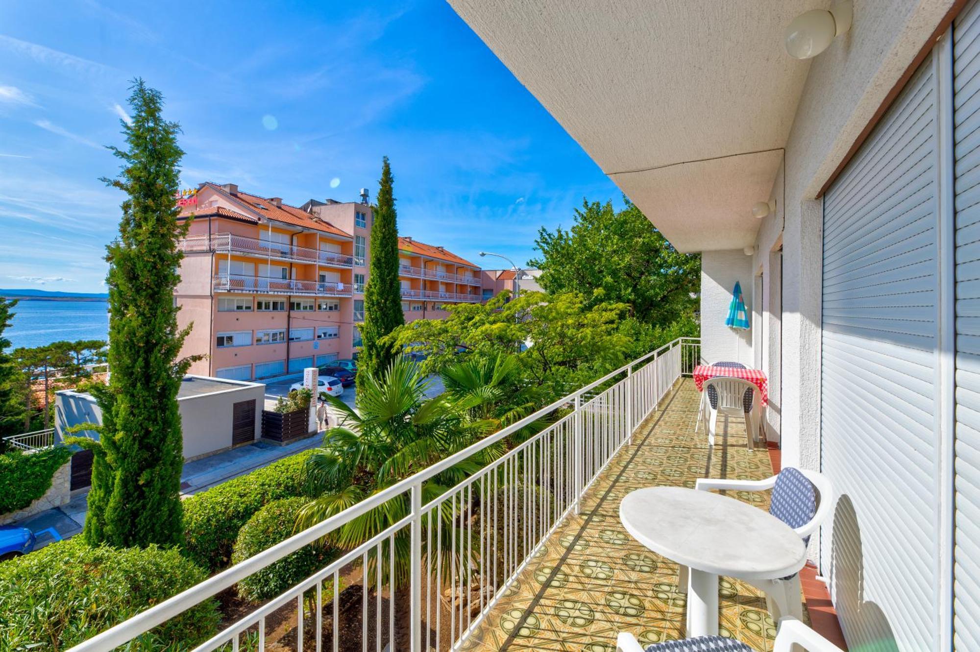 Mica Apartment Криквеница Екстериор снимка