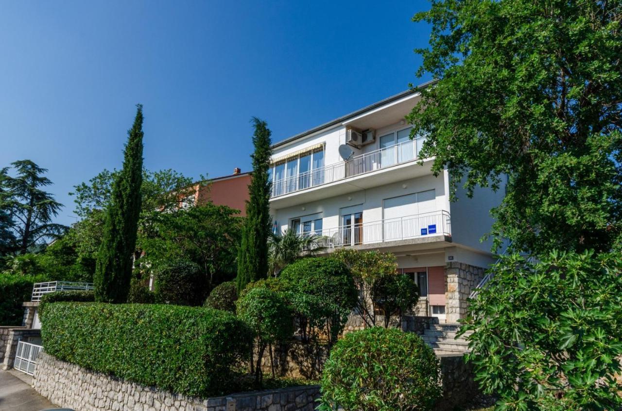Mica Apartment Криквеница Екстериор снимка